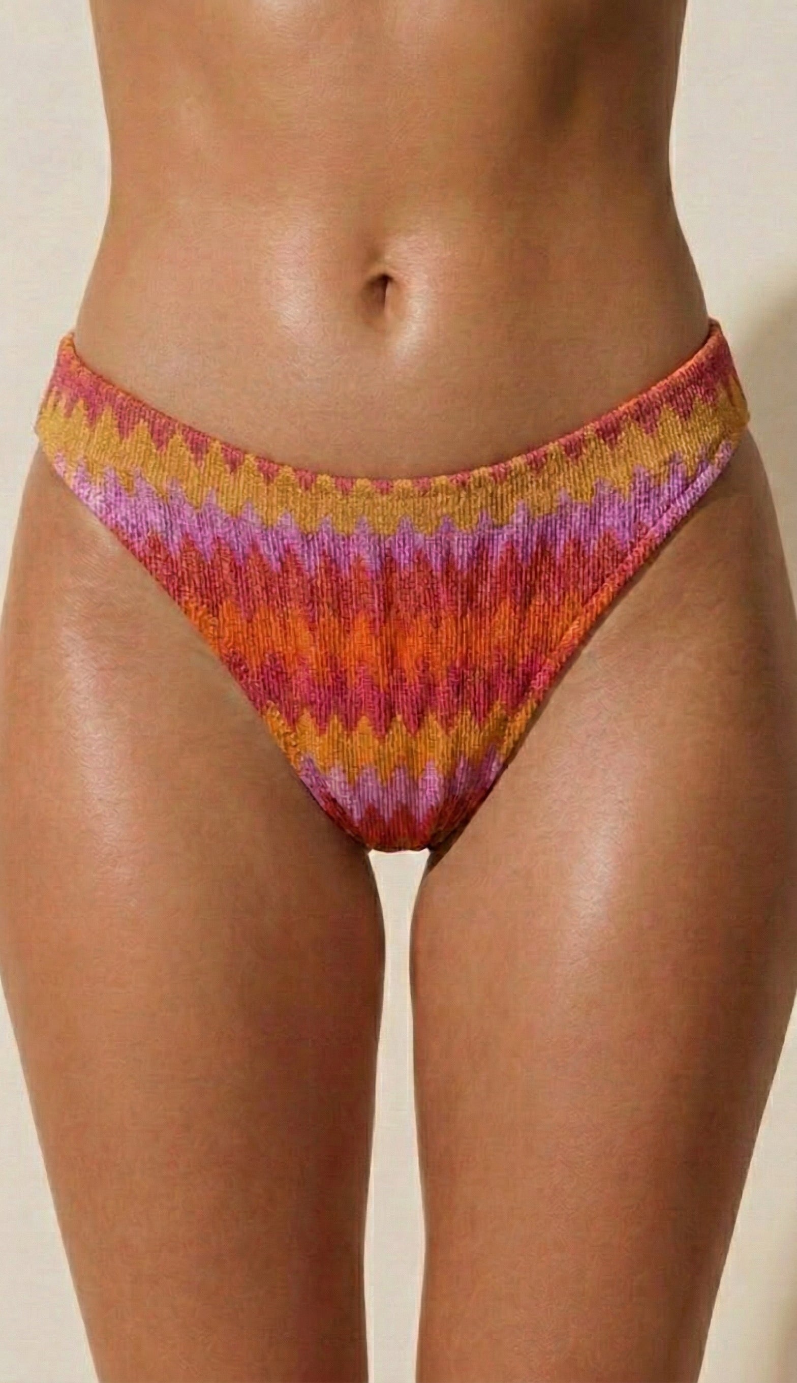 Ruby Kiss Deluxe Full Bottom - S